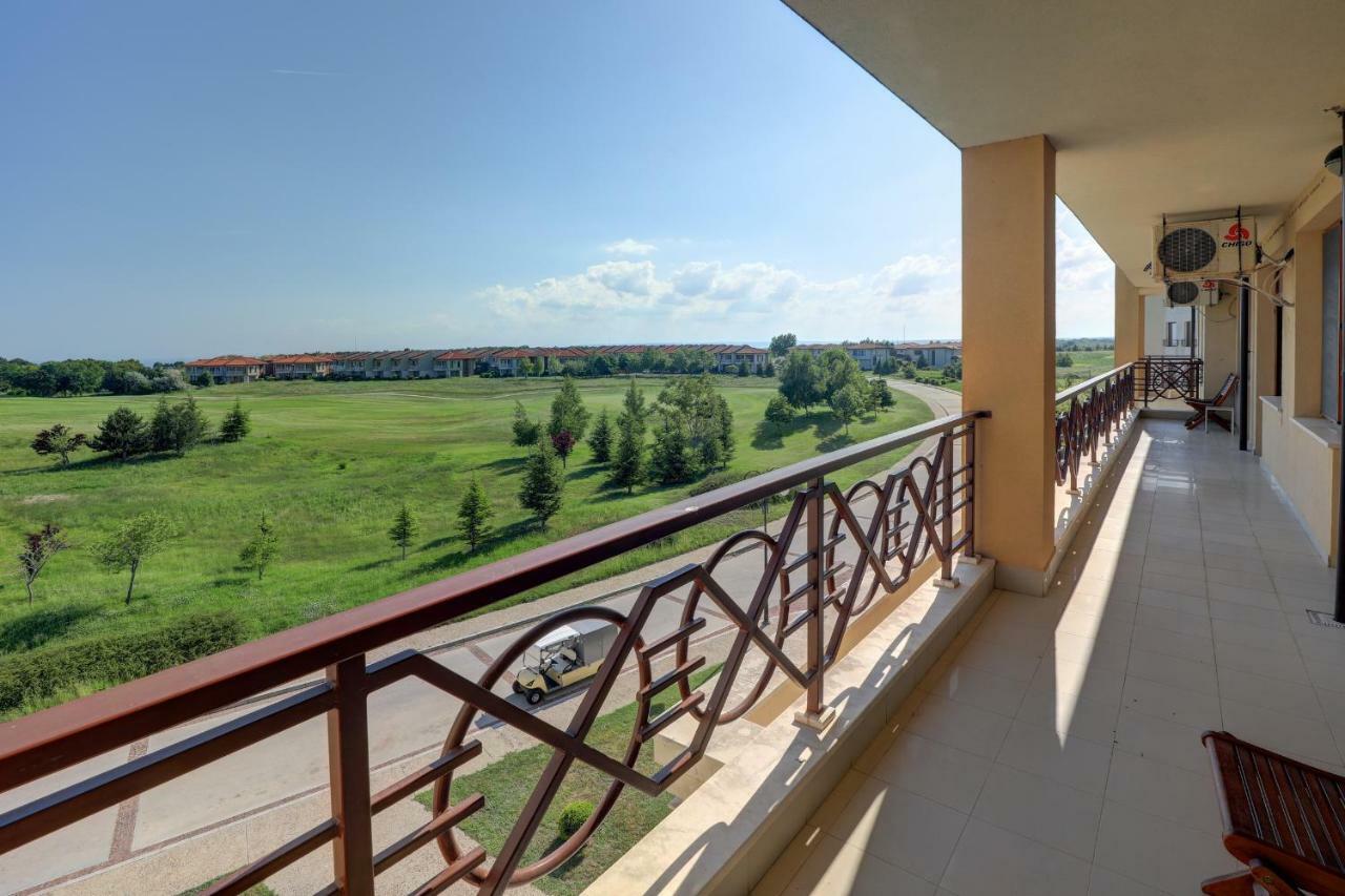 Lighthouse Luxe Estate Apart & Villas Balchik Exterior photo