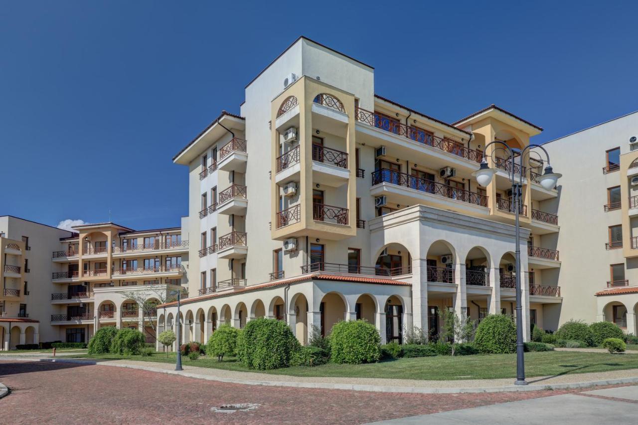 Lighthouse Luxe Estate Apart & Villas Balchik Exterior photo